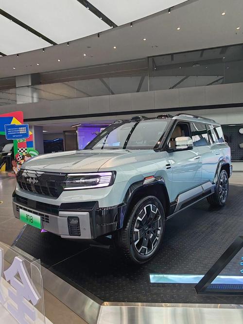 重庆51比亚迪方程豹硬派越野的爆款，英菲尼迪35周年与你共成长